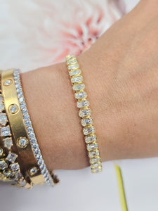 Illusion baguette Diamond Bangle Bracelet